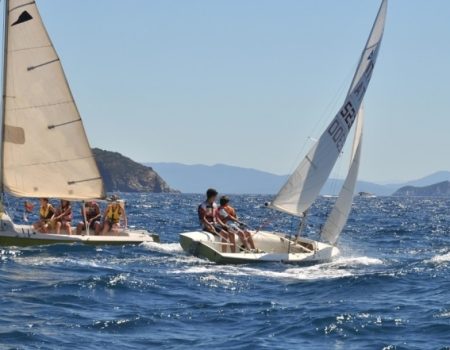 Scuola di Vela sul Mare